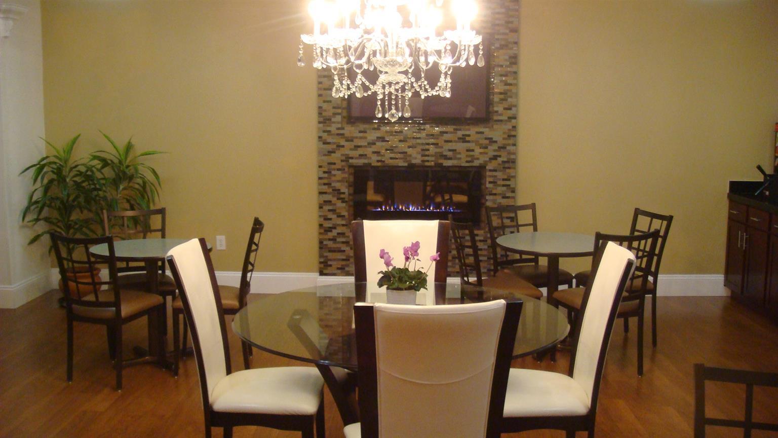 Western & Hotel 3*