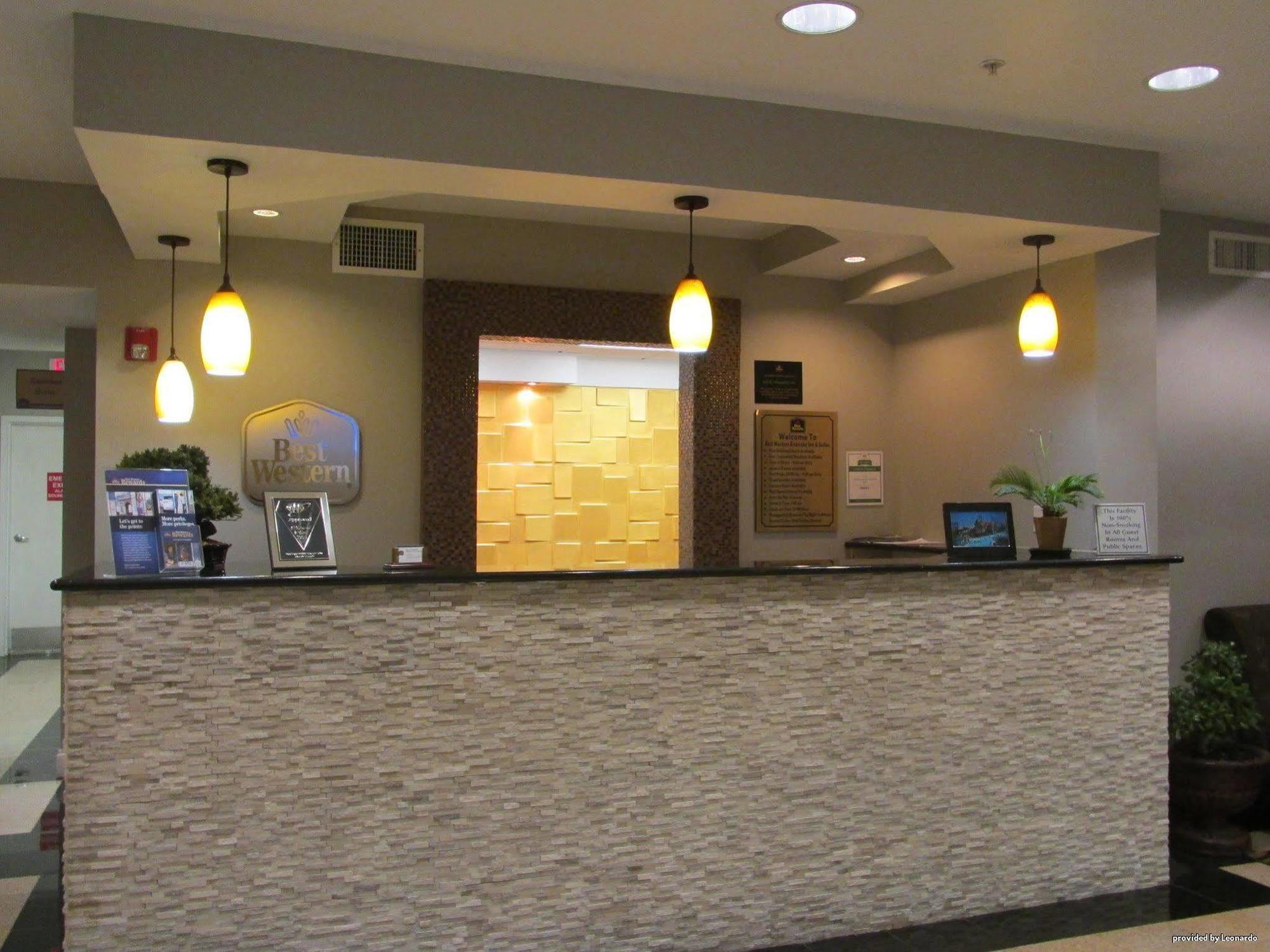 Western & Hotel 3*
